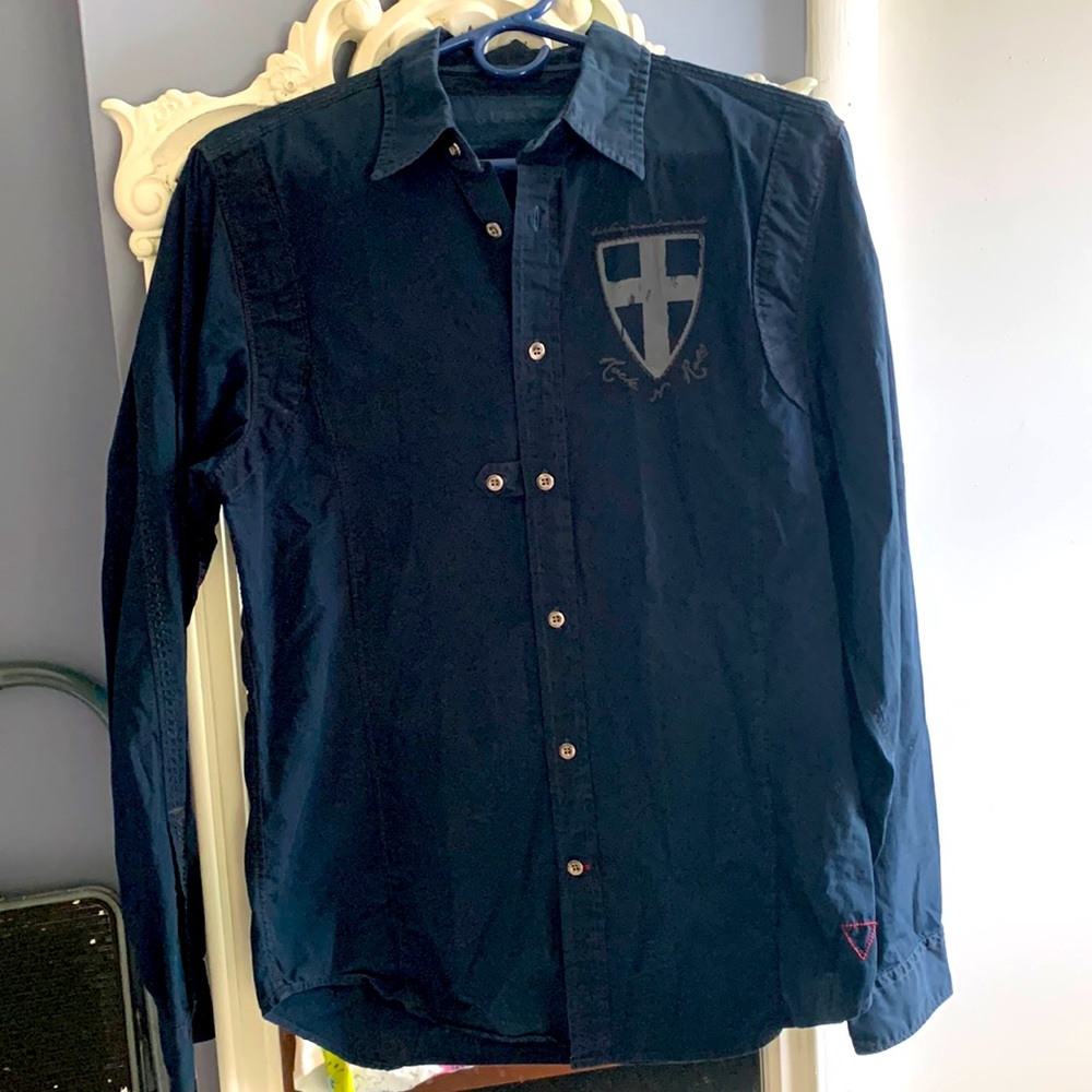 Mens Guess long sleeved button up shirt